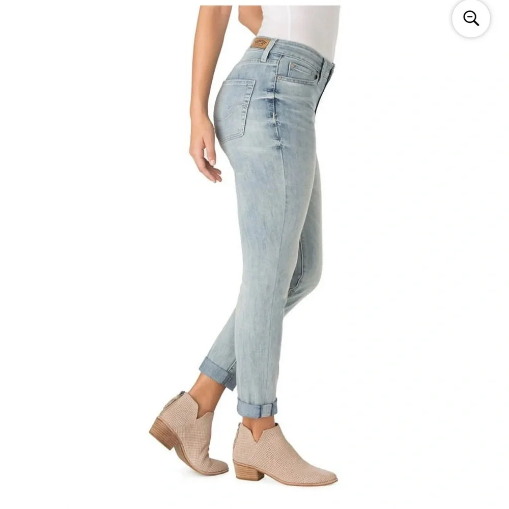 Signature by Levi Strauss & Co. Women's Mid Rise Slim Cuffed Jeans Size 4 / 27 - Picture 2 of 15